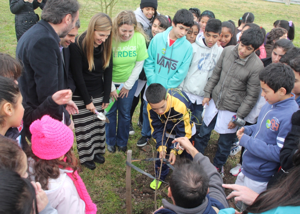 Los chicos de la Ciudad celebraron el Día de la Acción Ambiental por el Riachuelo