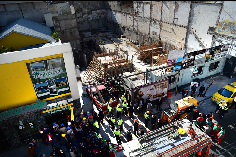 Derrumbe en obra en construcción