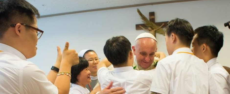 Fotogalería del histórico viaje de Francisco a Corea del Sur