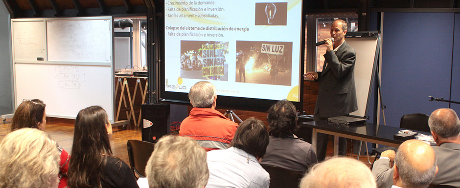 Cien personas tomaron el curso “Intervenciones Urbanas con Energía Solar Fotovoltaica”