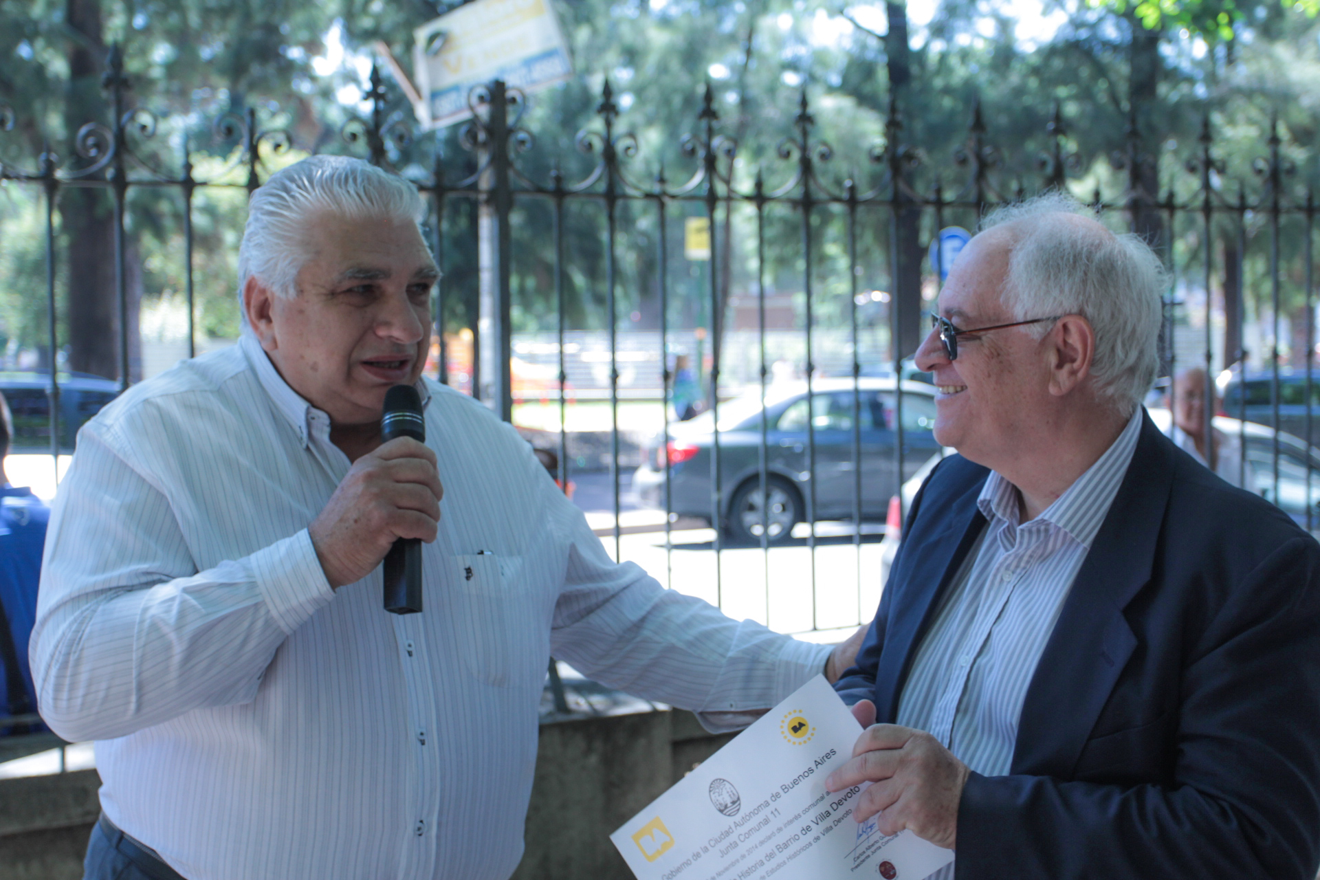 Placa Homenaje a Antonio Devoto