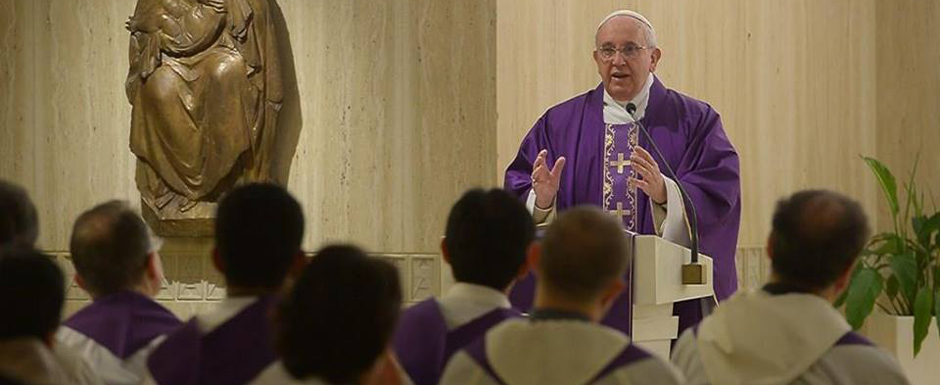 "El pesebre y el árbol tocan el corazón de todos, también de quien no cree"