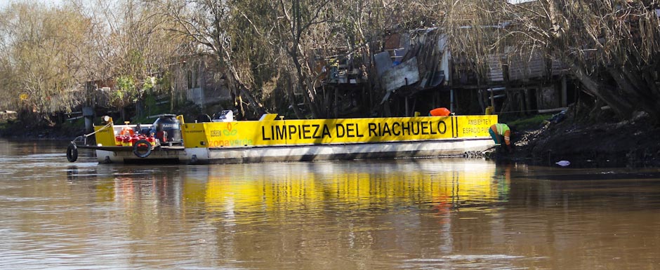 Ya se recolectaron más de 1400 toneladas de residuos de las márgenes del Riachuelo