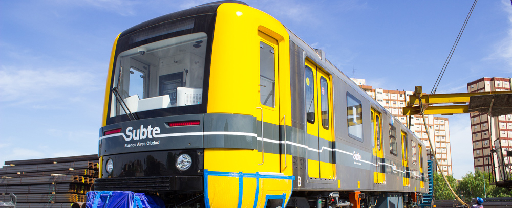 Llegaron 10 coches nuevos con aire acondicionado para la Línea A