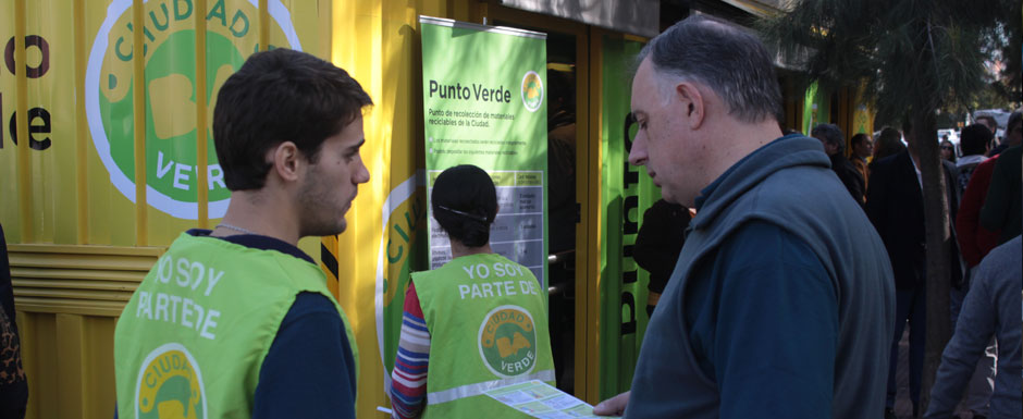 Cada vez más vecinos llevan sus materiales reciclables a los Puntos Verdes