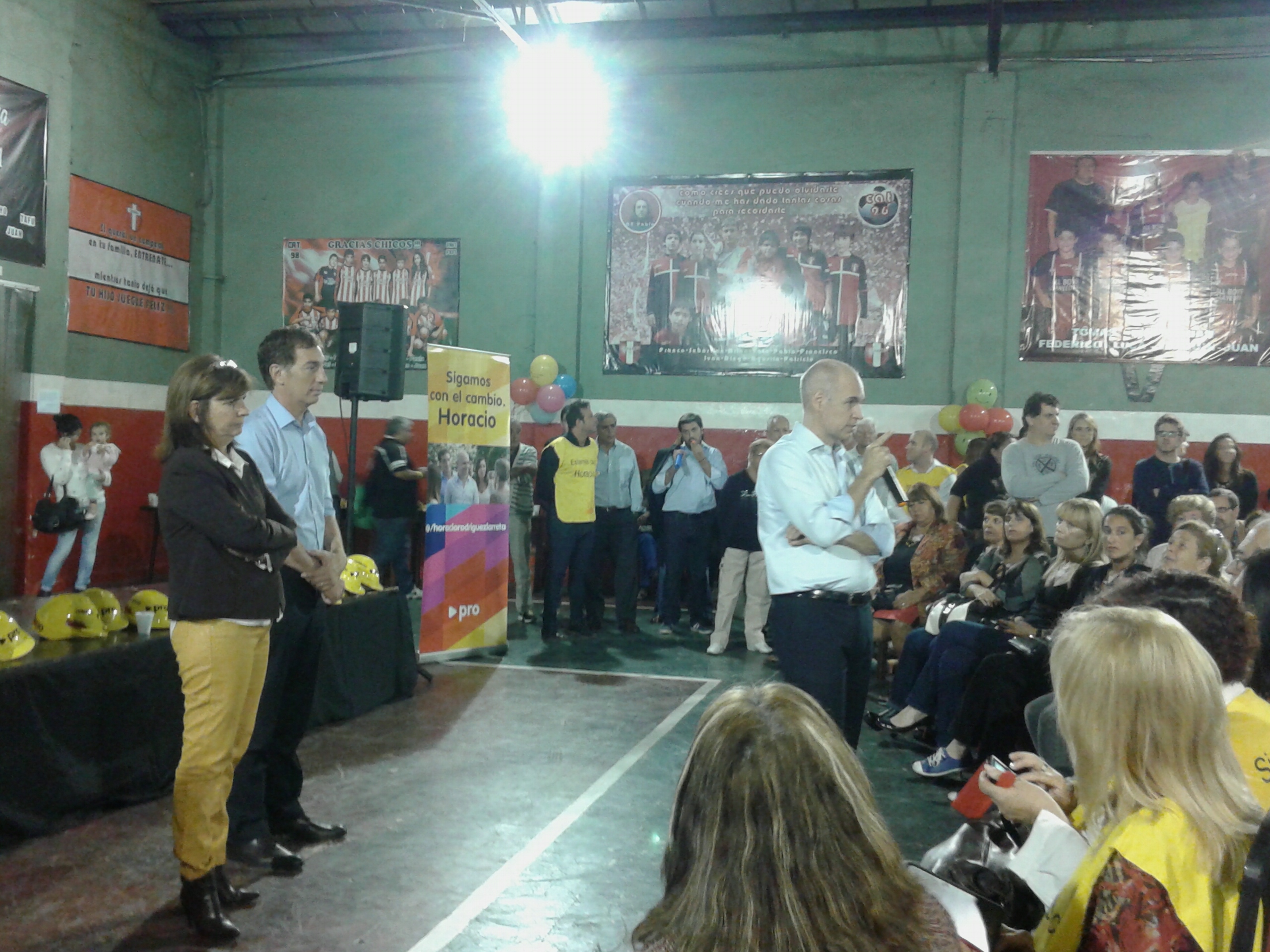 Horacio junto al voluntariado