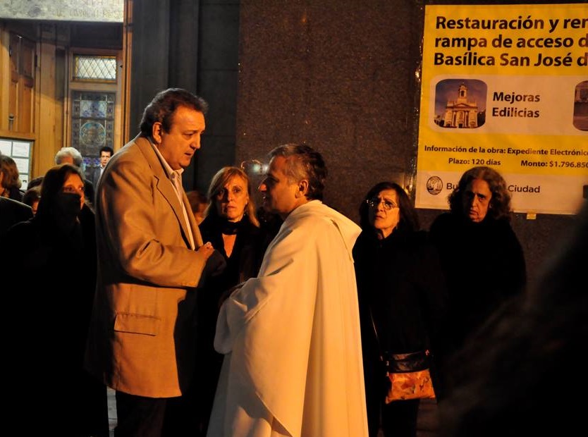 ¡Feliz cumpleaños, Flores!