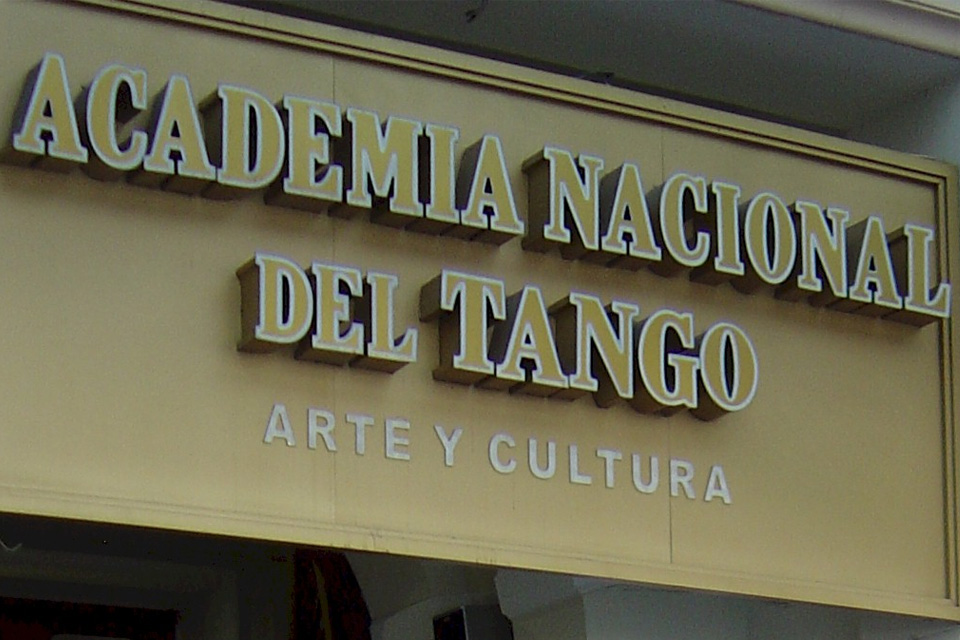 La Academia Nacional del Tango celebró sus 25 años en La 2x4