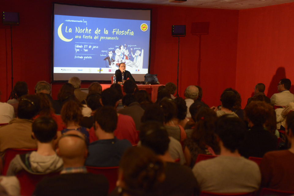 Más de 15 mil personas participaron de la primera Noche de la Filosofía 
