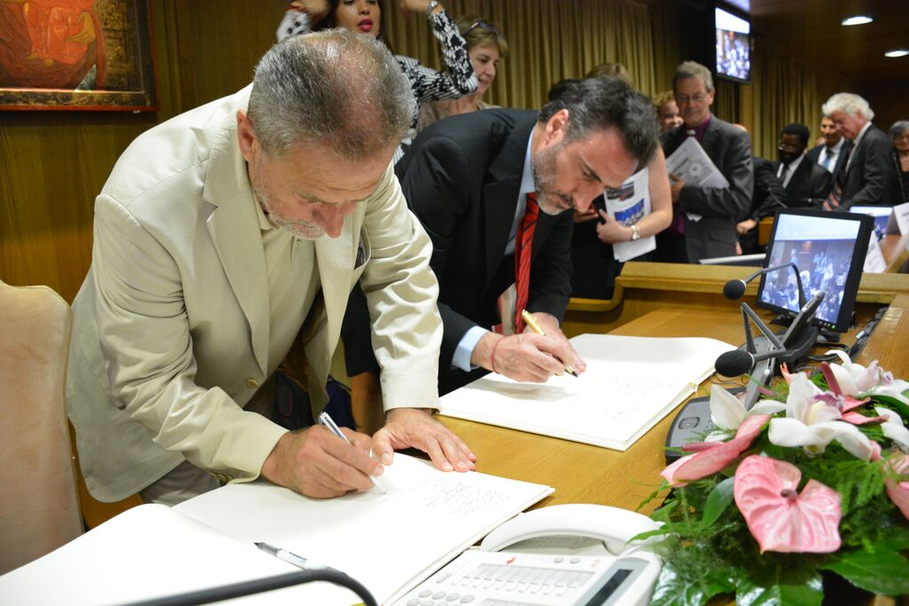 La Ciudad de Buenos Aires firmó un compromiso histórico junto al Papa Francisco