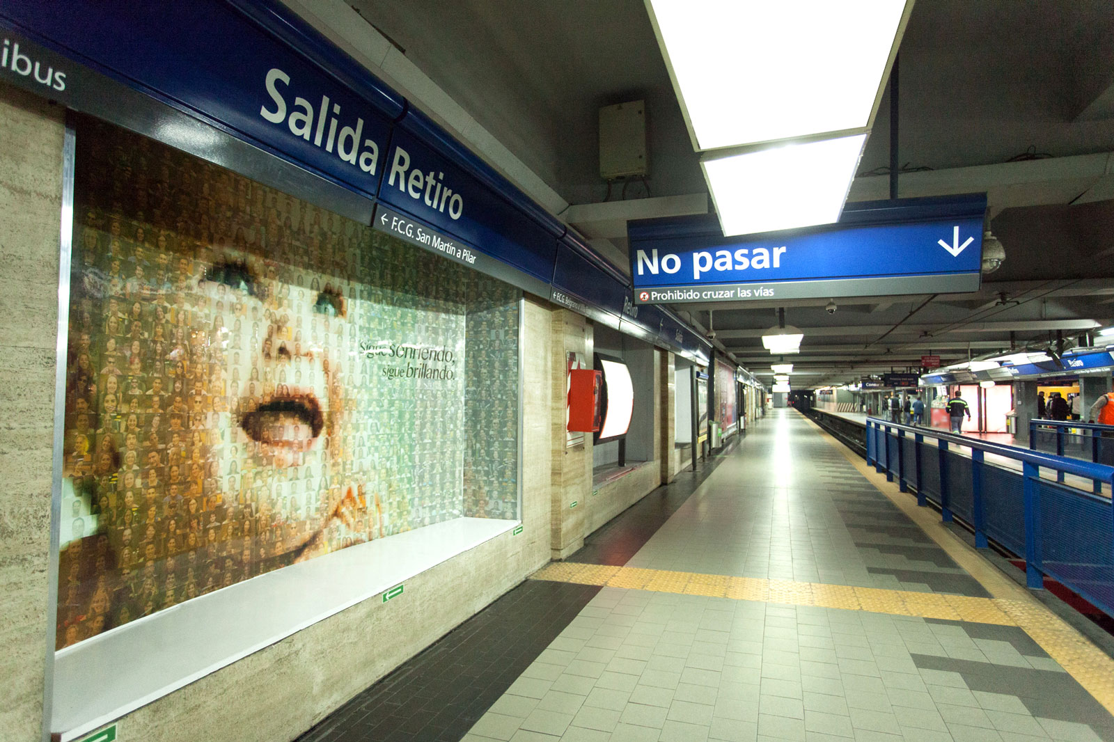 Un mural que alegra la estación Retiro