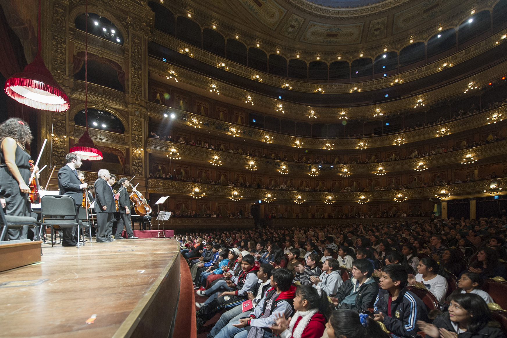 2.500 alumnos disfrutaron a Barenboim y la Orquesta West-Eastern Divan