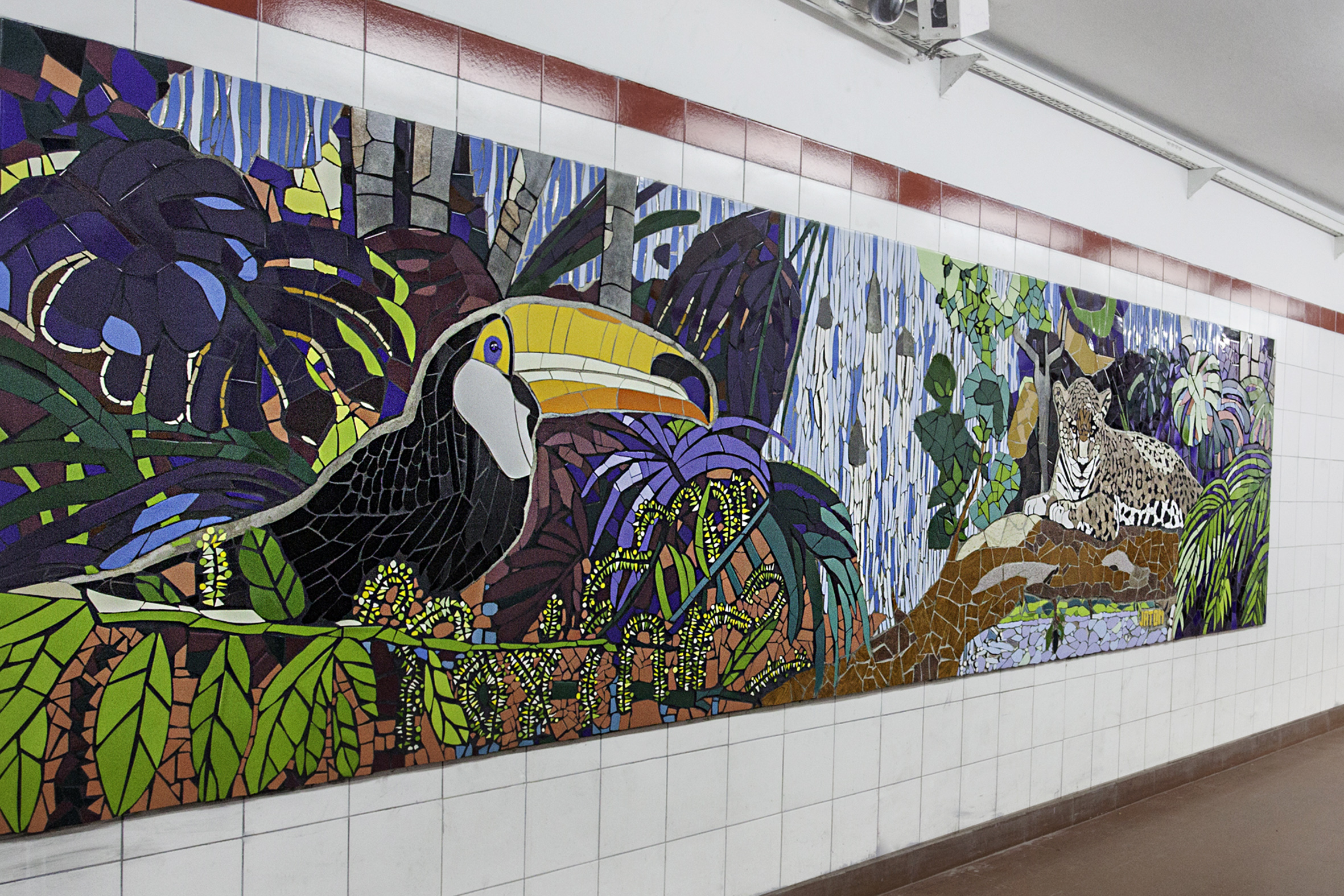 Un mural selvático en la Línea D