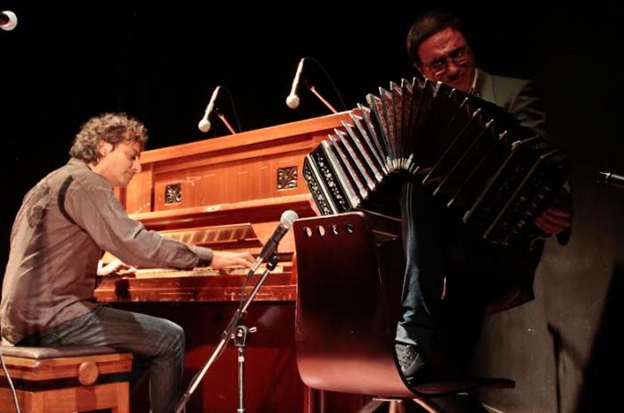 Demoliendo tangos en el Espacio Virrey Liniers