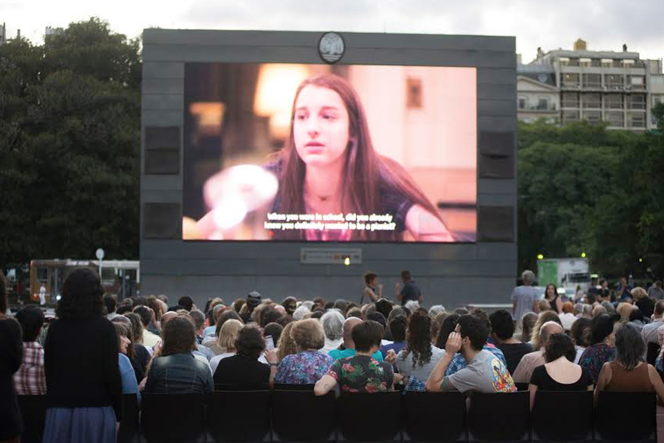Homenaje a Tita Merello, en la pantalla gigante de Plaza Vaticano