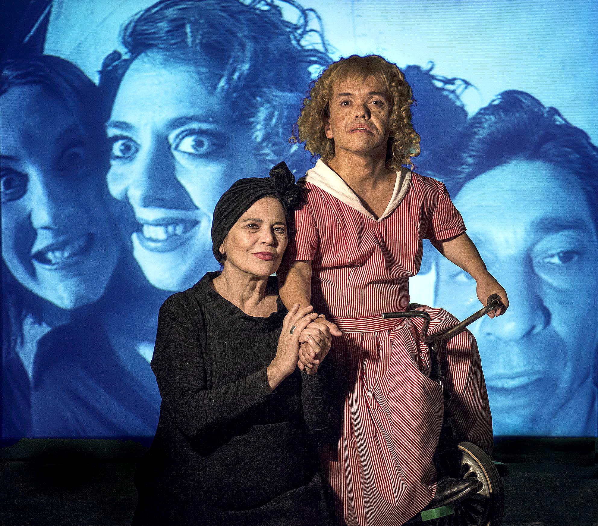Se estrena “Esposas de dictadores I” en el Cultural San Martín