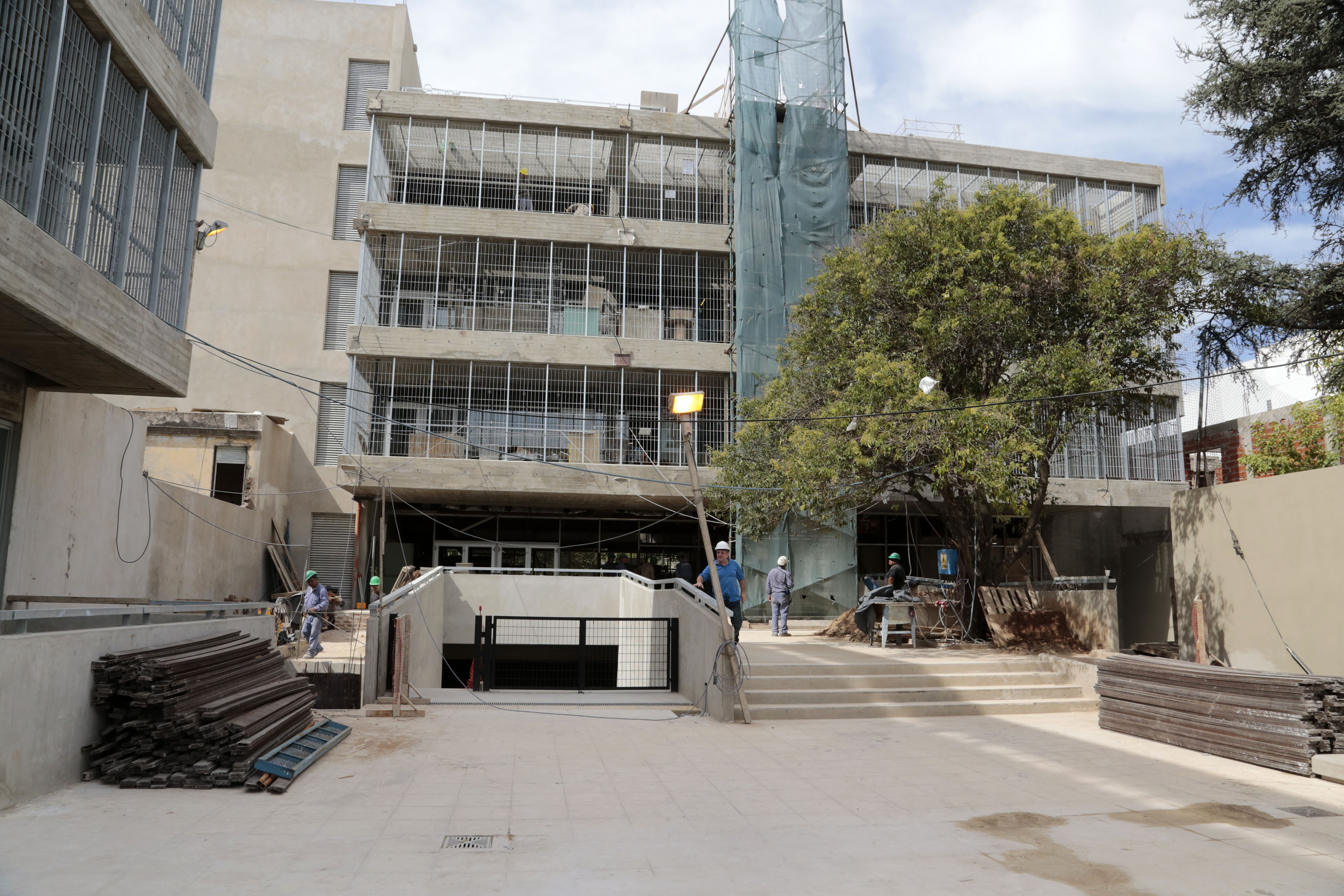 Recorrida audiovisual por la primera Escuela Inteligente de Buenos Aires