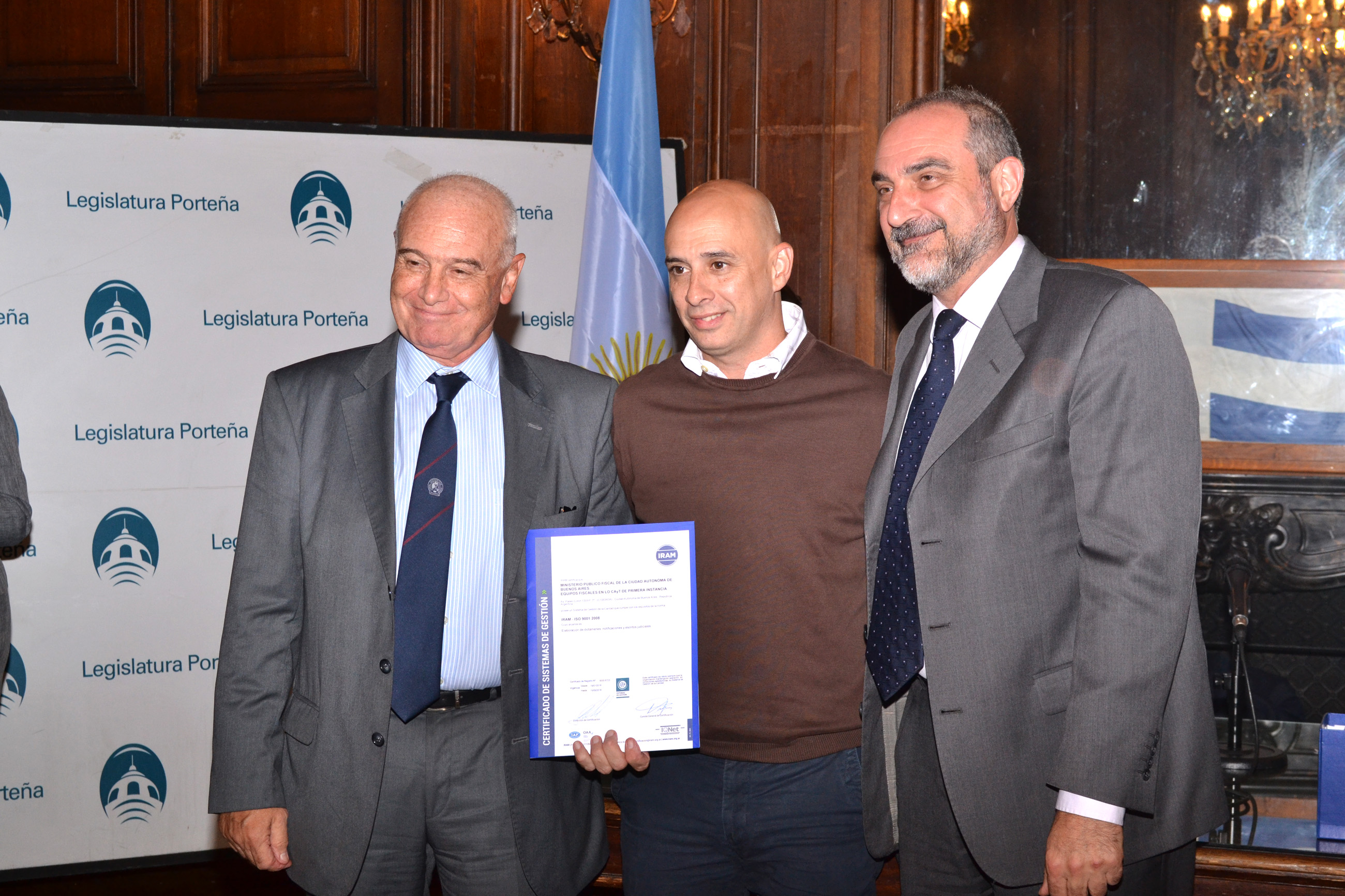 Entrega de certificación IRAM a la Fiscalía de la Ciudad