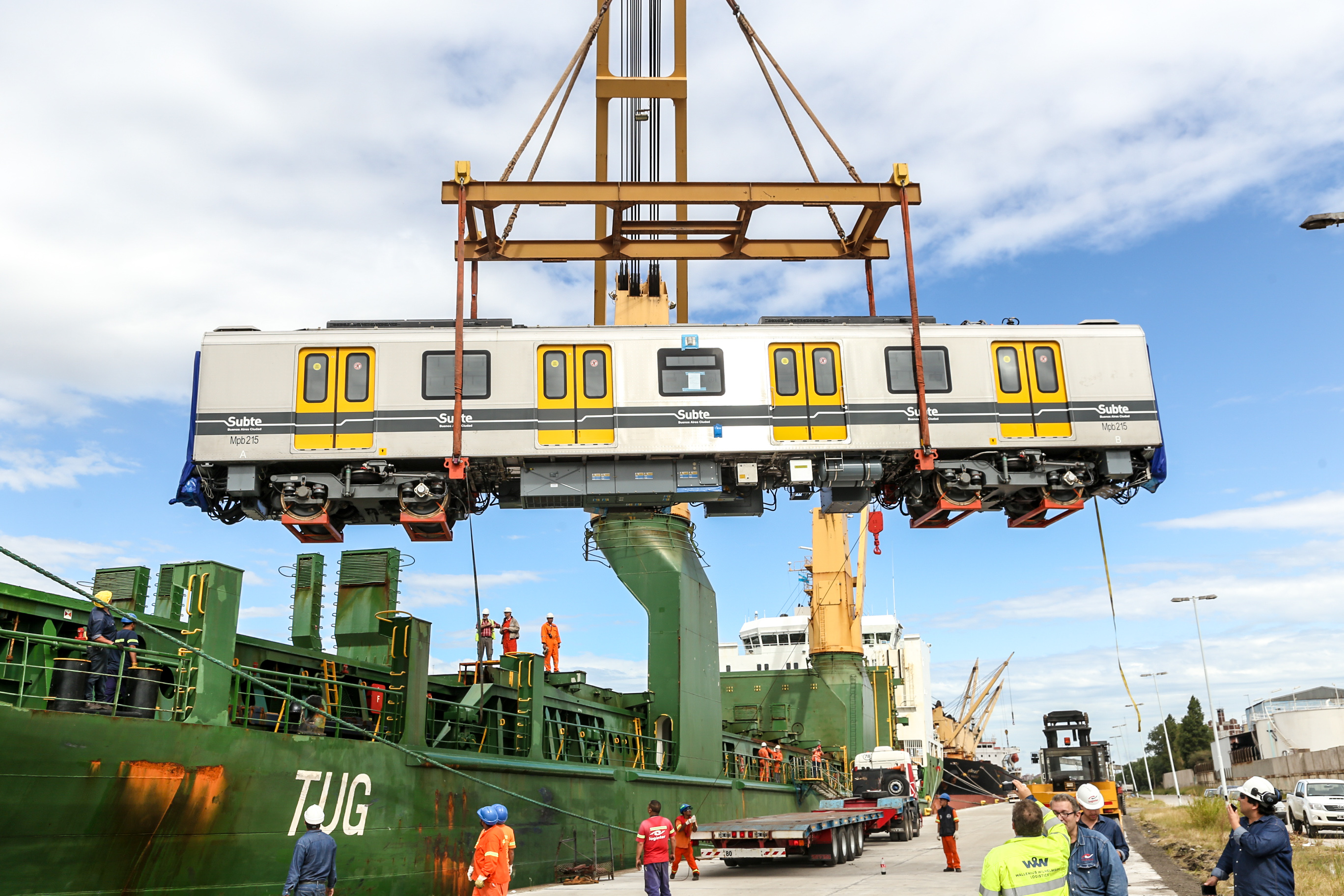 Más coches para la Línea A