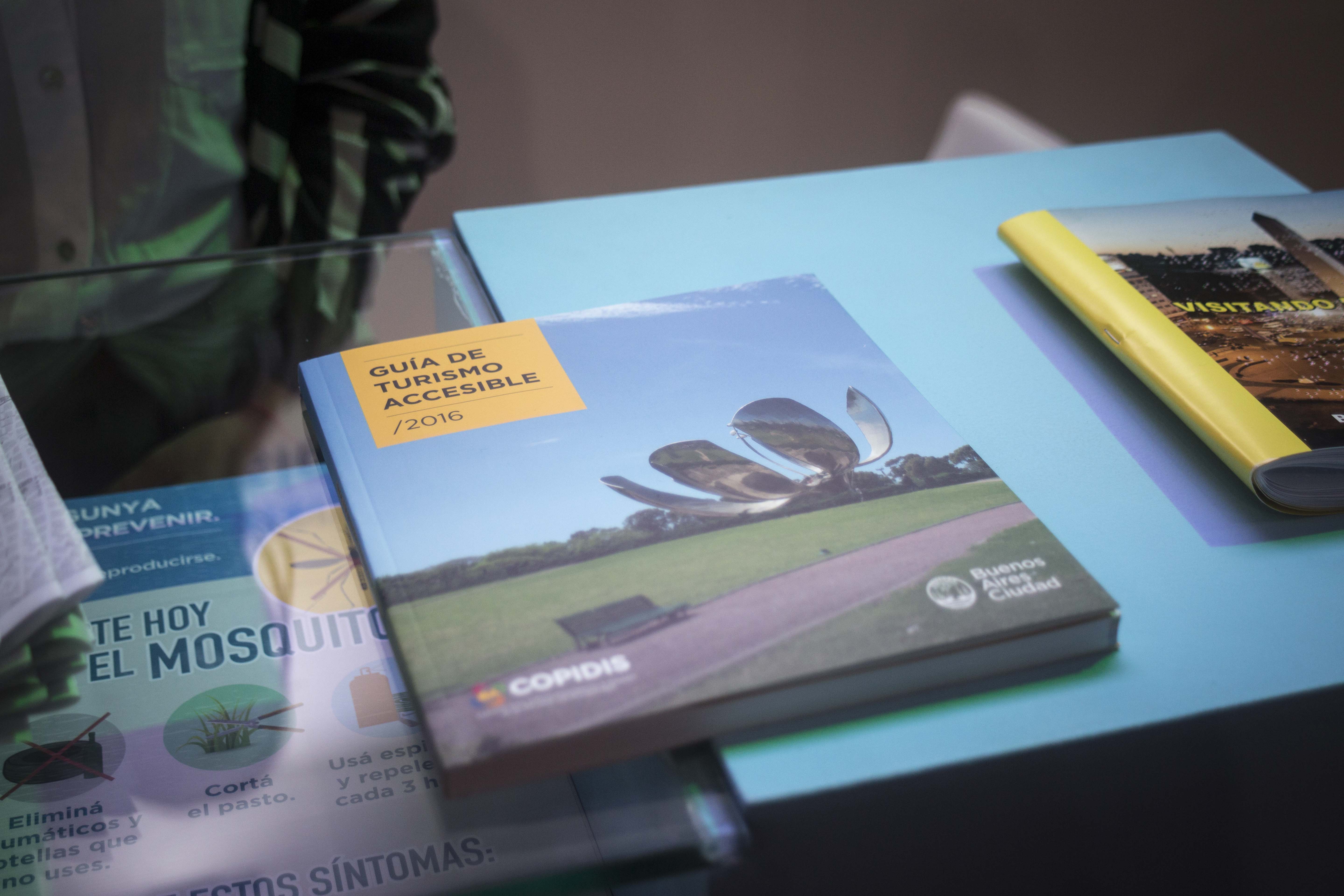 Guía de Turismo Accesible en la Feria del Libro