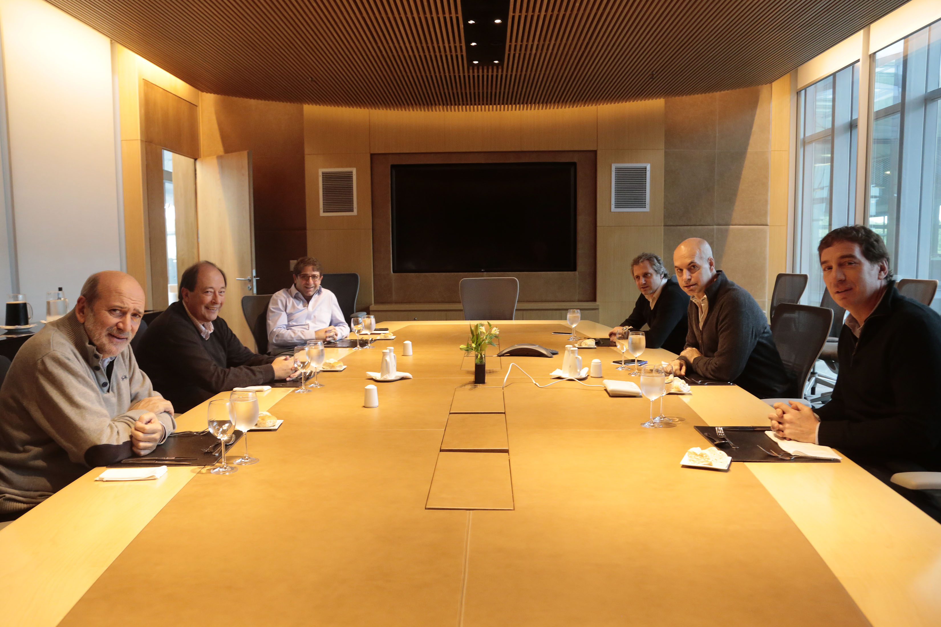 Horacio Rodríguez Larreta compartió un almuerzo con Ernesto Sanz