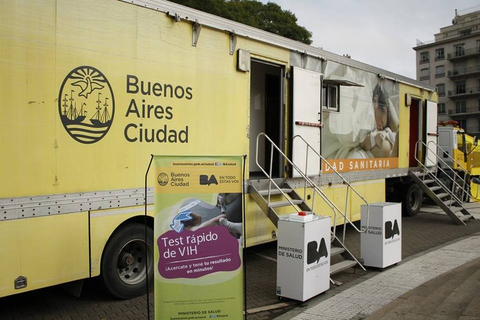 Detalles de toda la campaña “Test rápido de VIH por los barrios”