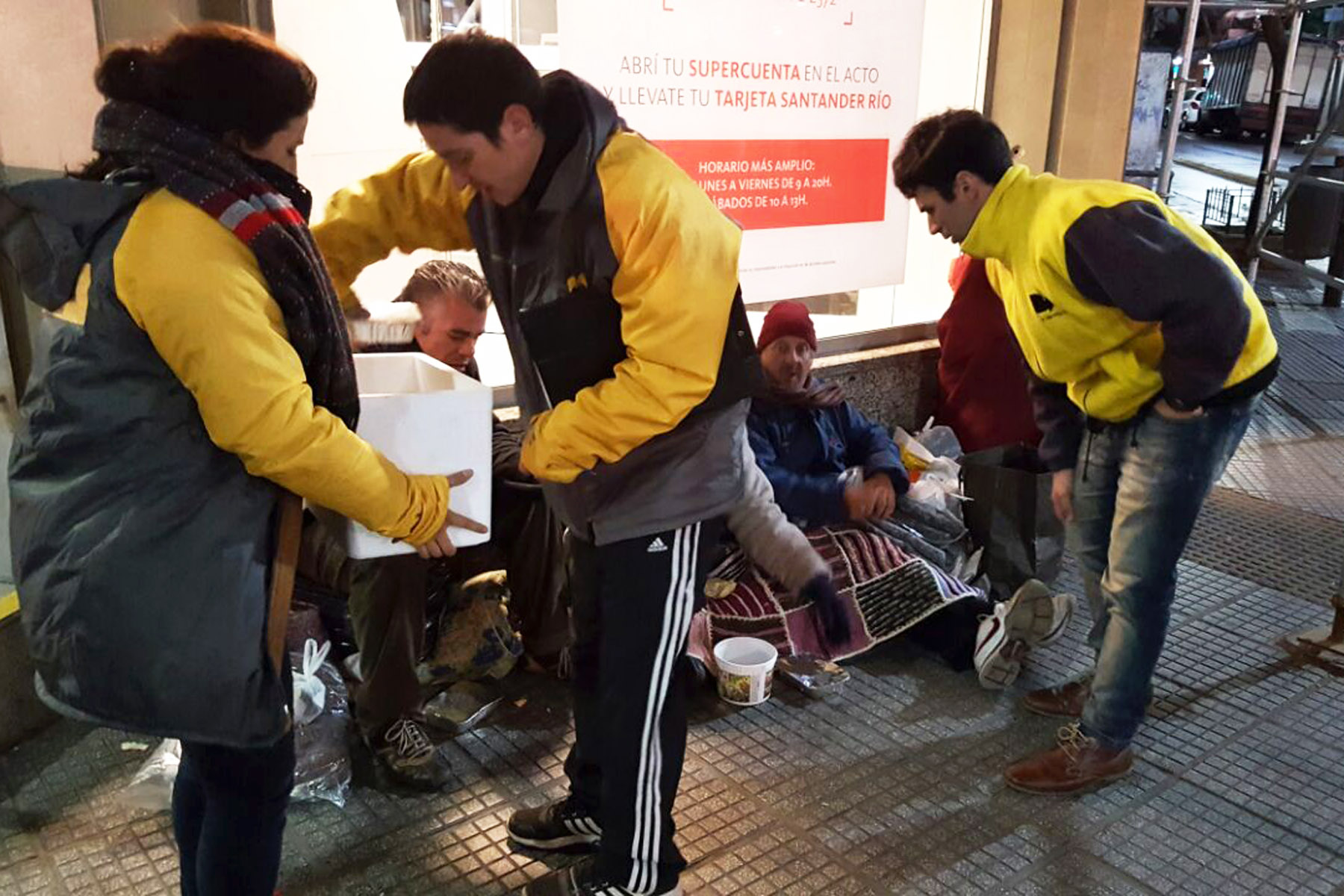 Operativo frío en Recoleta