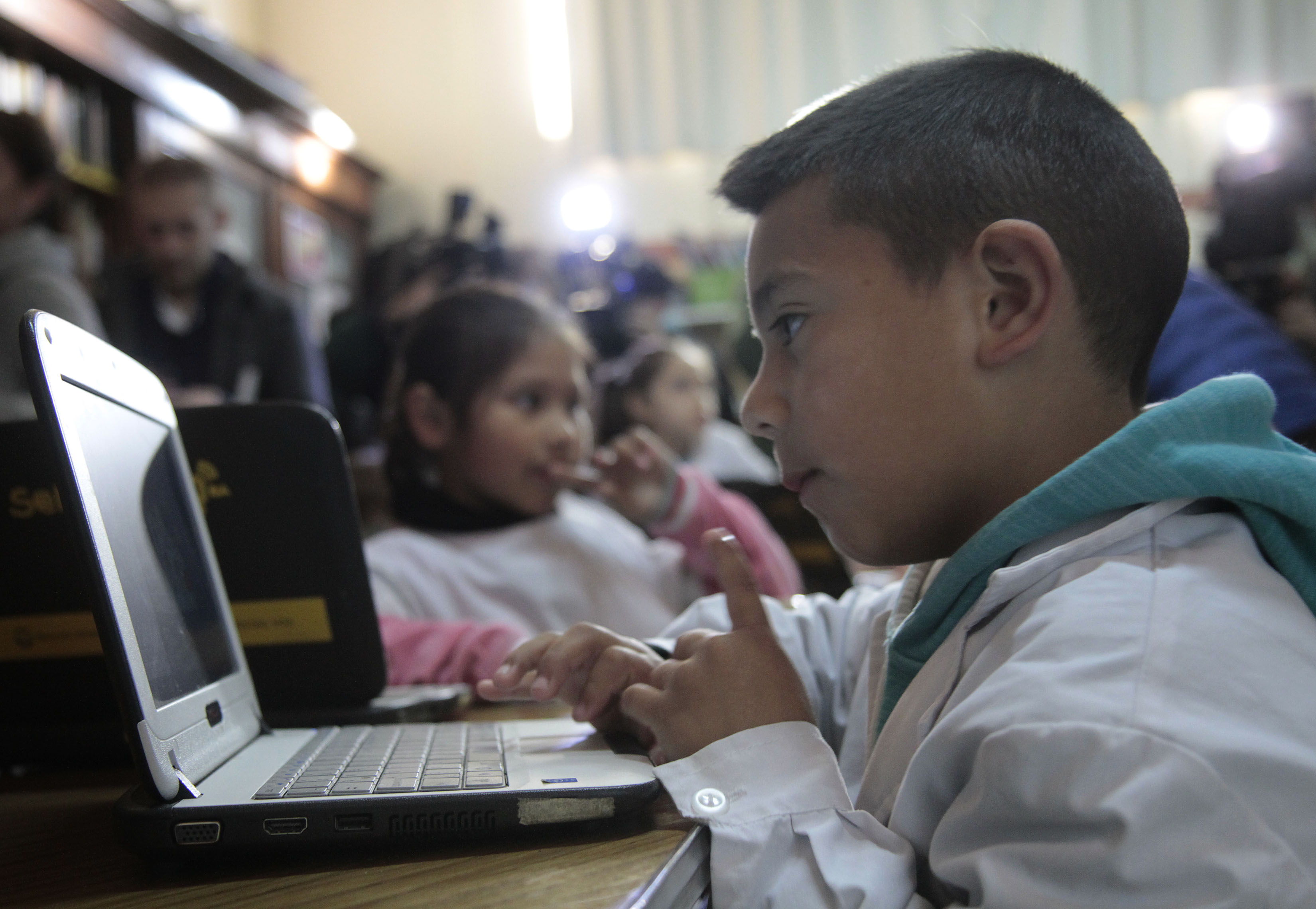 El Plan S@rmiento alcanza a más de 313 mil alumnos