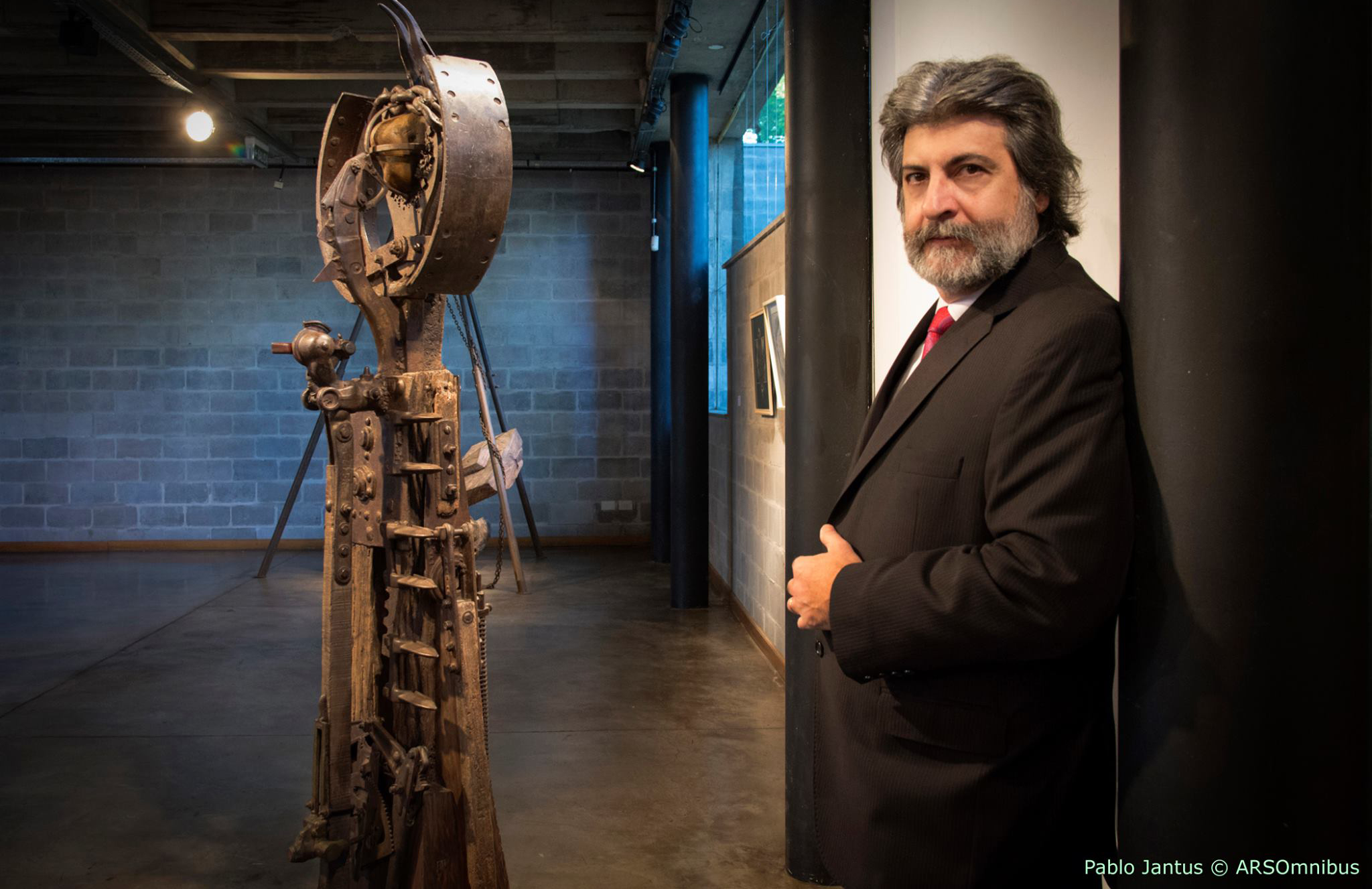 Charla-encuentro con el escultor Oscar de Bueno. Sábado 2 de julio, 17.30 hs.  