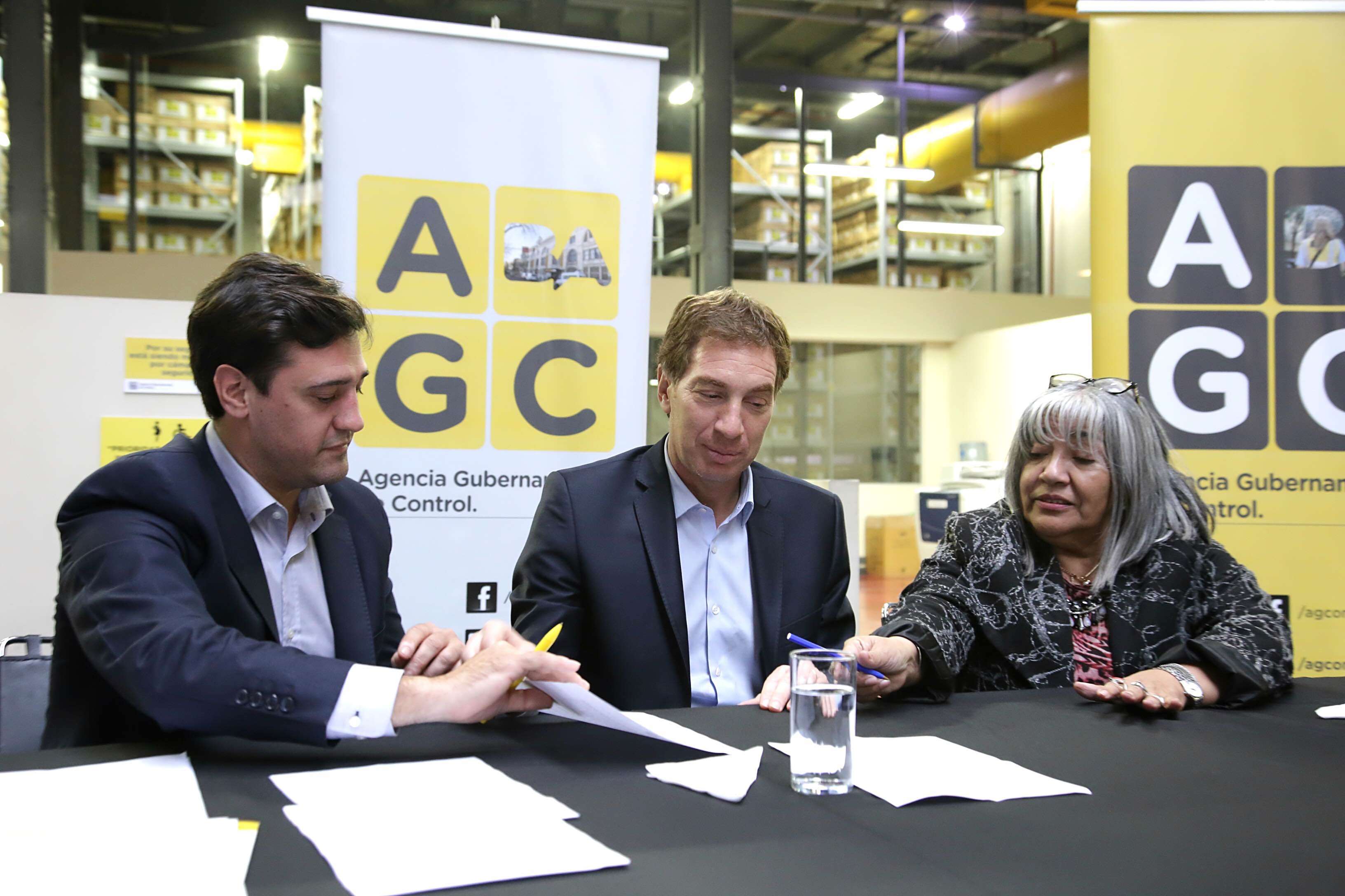 Santilli acompañó la firma de un convenio entre la AGC y Familias por la Vida