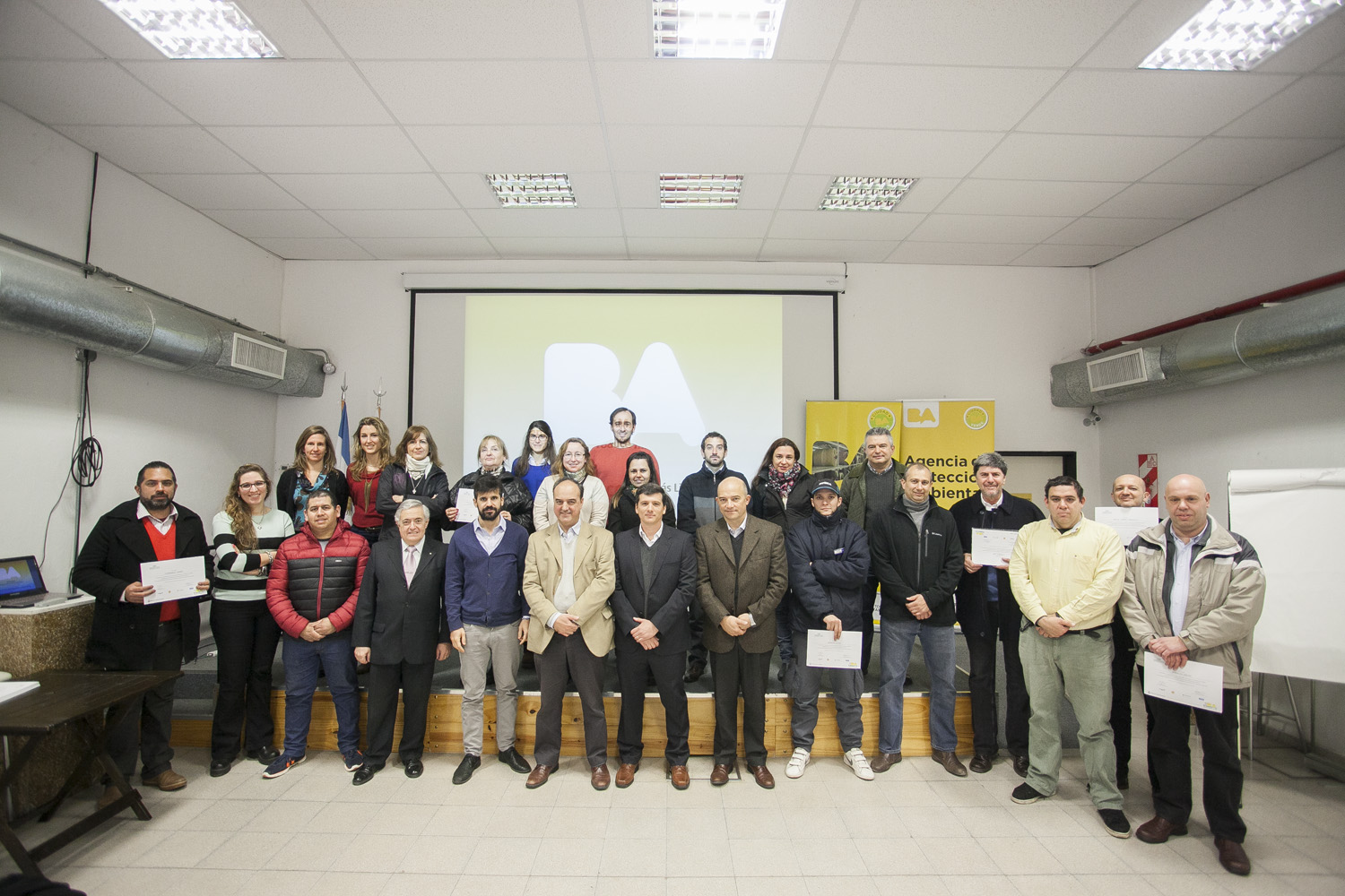Más de 170 operadores de estaciones de servicios fueron capacitados sobre gestión ambiental