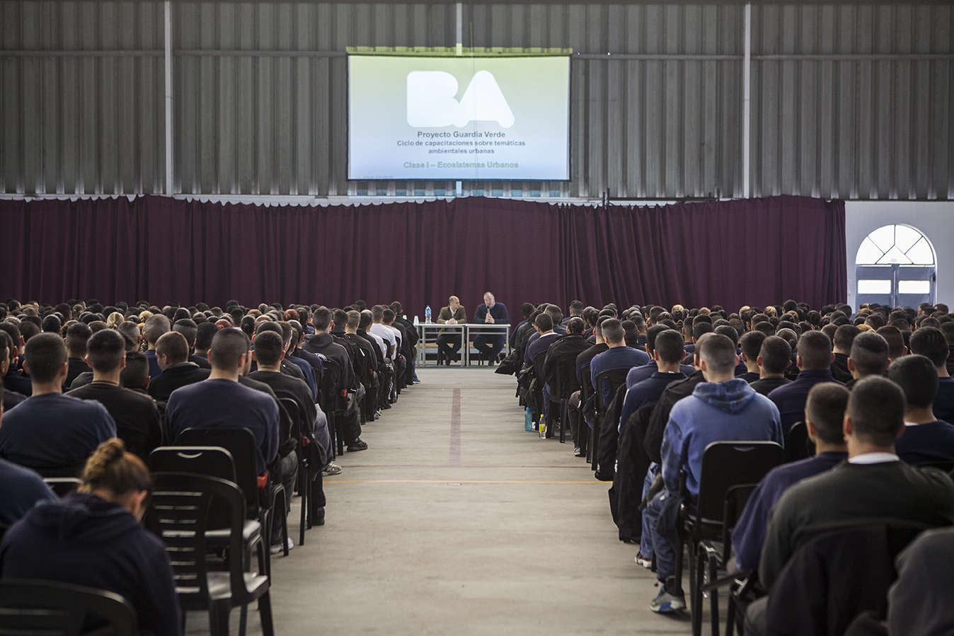 850 cadetes de la Policía Metropolitana son capacitados en cuidados ambientales