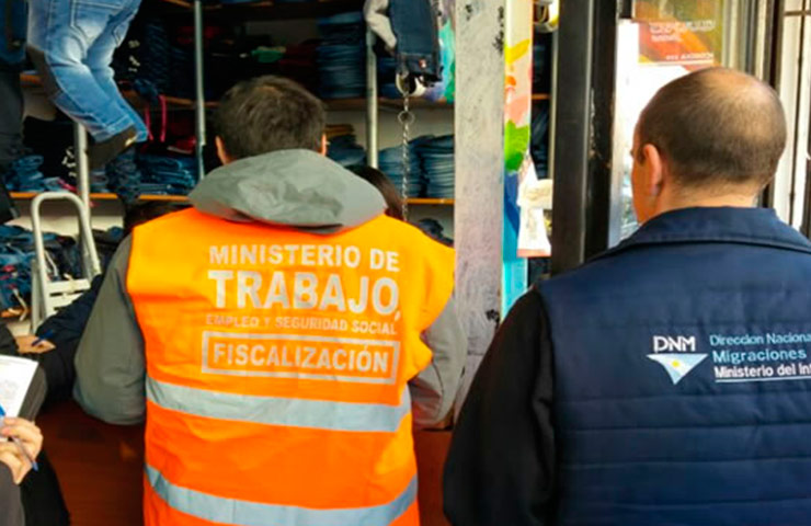 Operativo conjunto: inspecciones en un Paseo de Compras en Flores