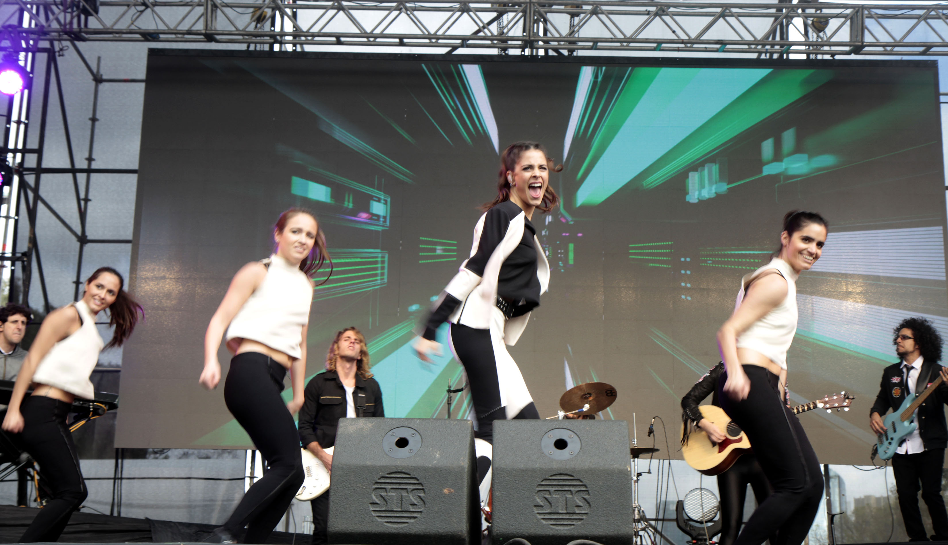 Las mejores imágenes del show de “Tini” Stoessel en el Barrio 31