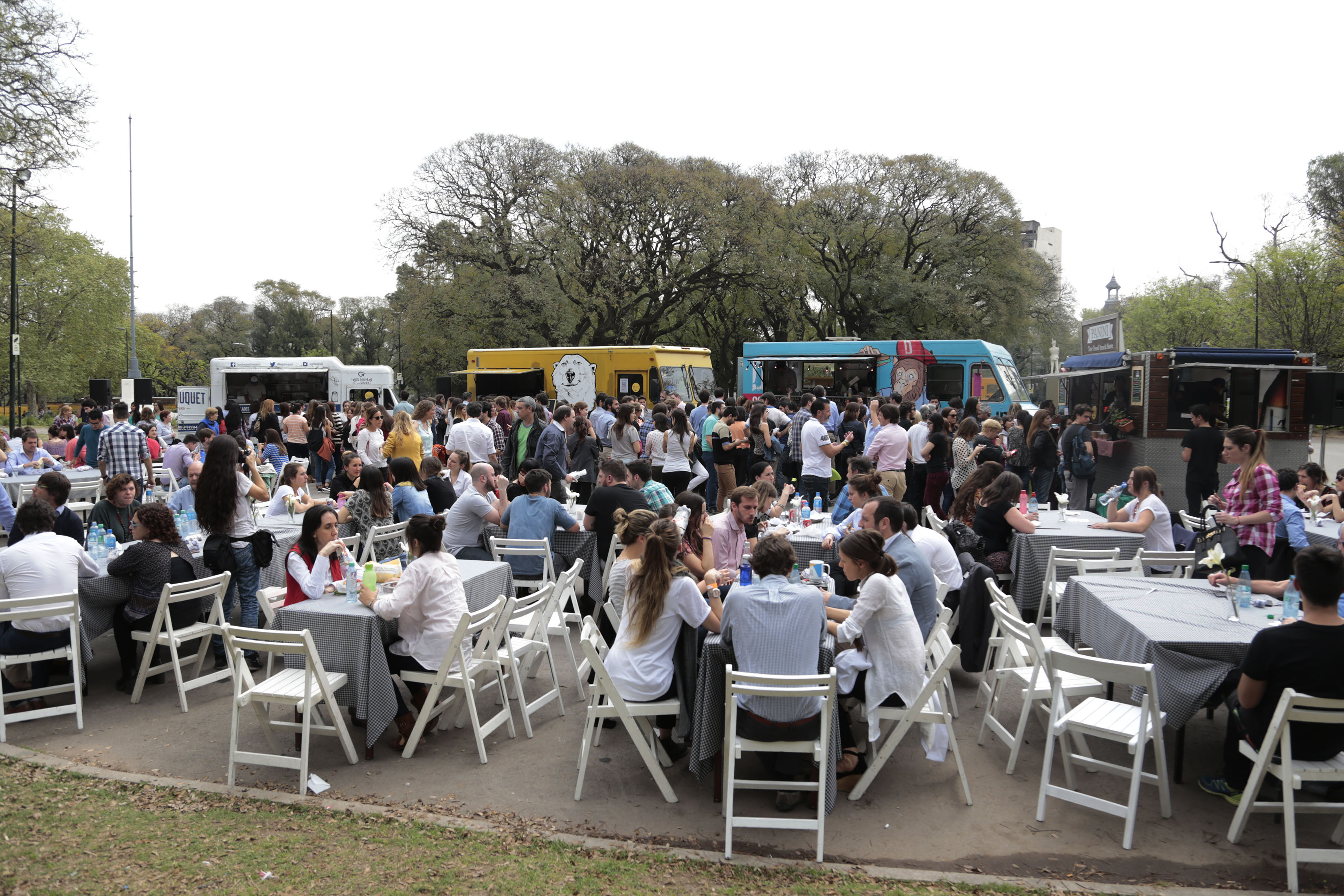 Los vecinos le dicen "sí" a los Camiones de Comida en los barrios