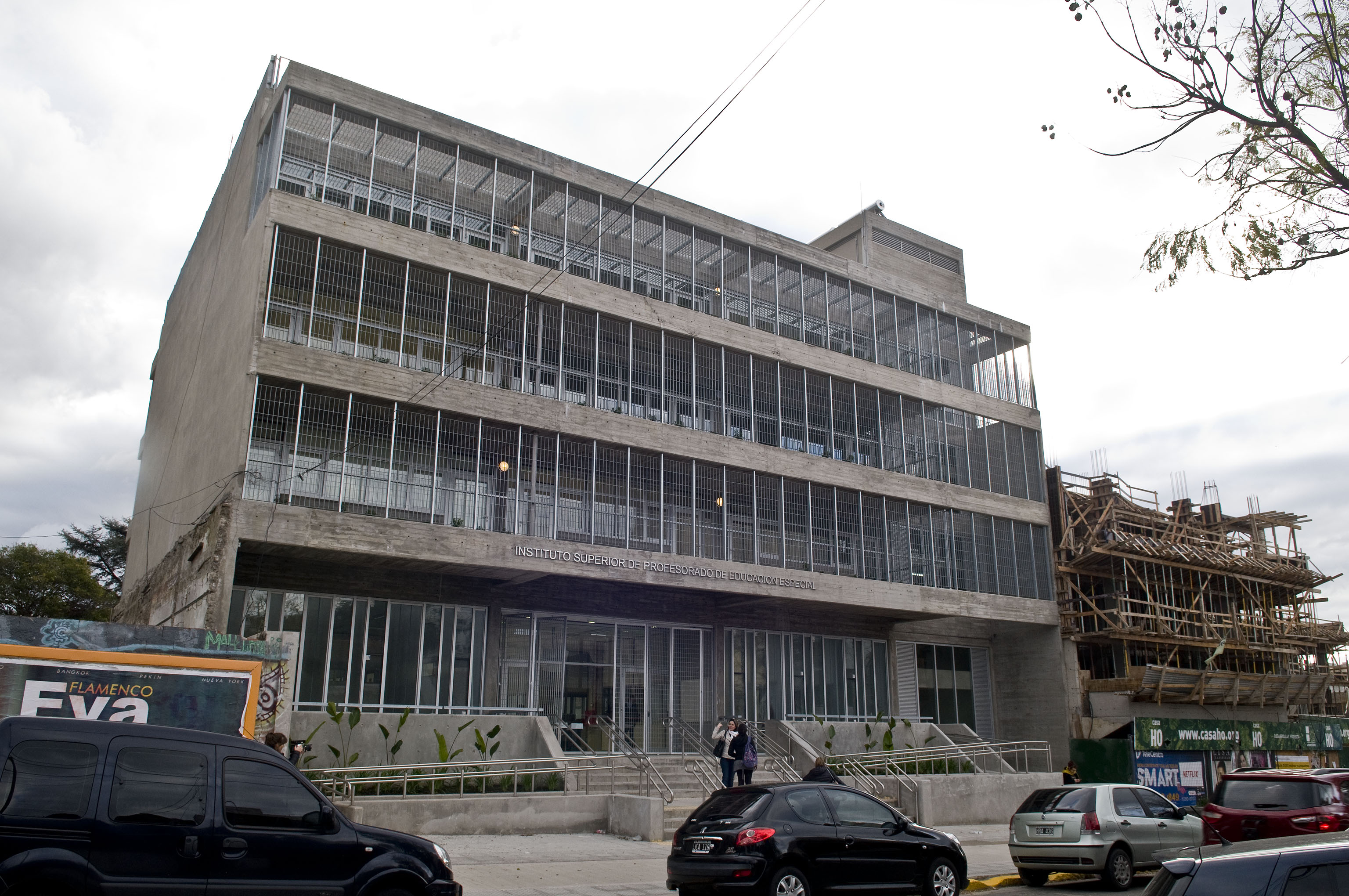 Un edificio escolar con diseño bioambiental y sustentable