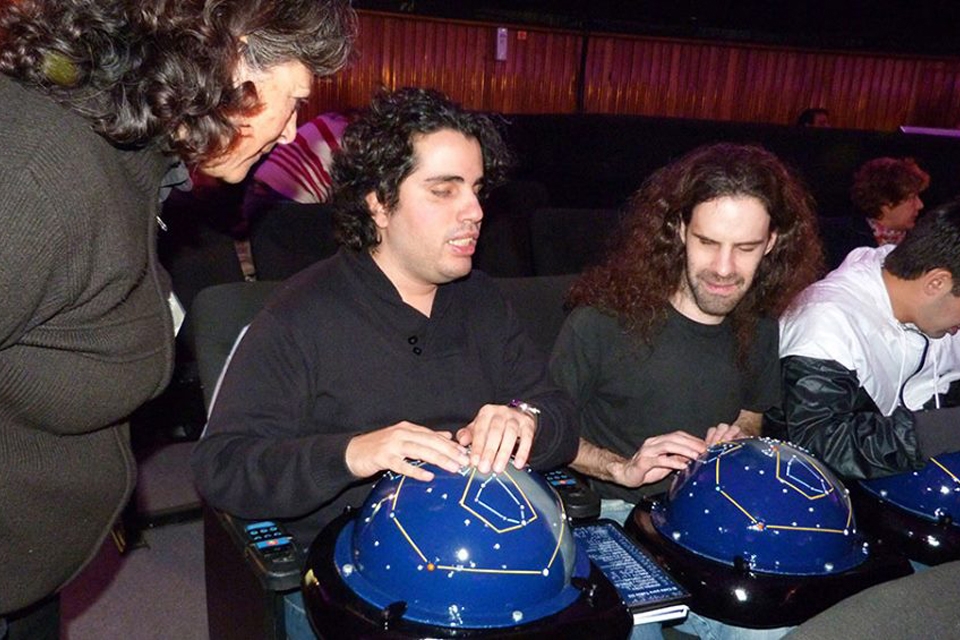 Planetario: funciones para personas con discapacidad visual y auditiva