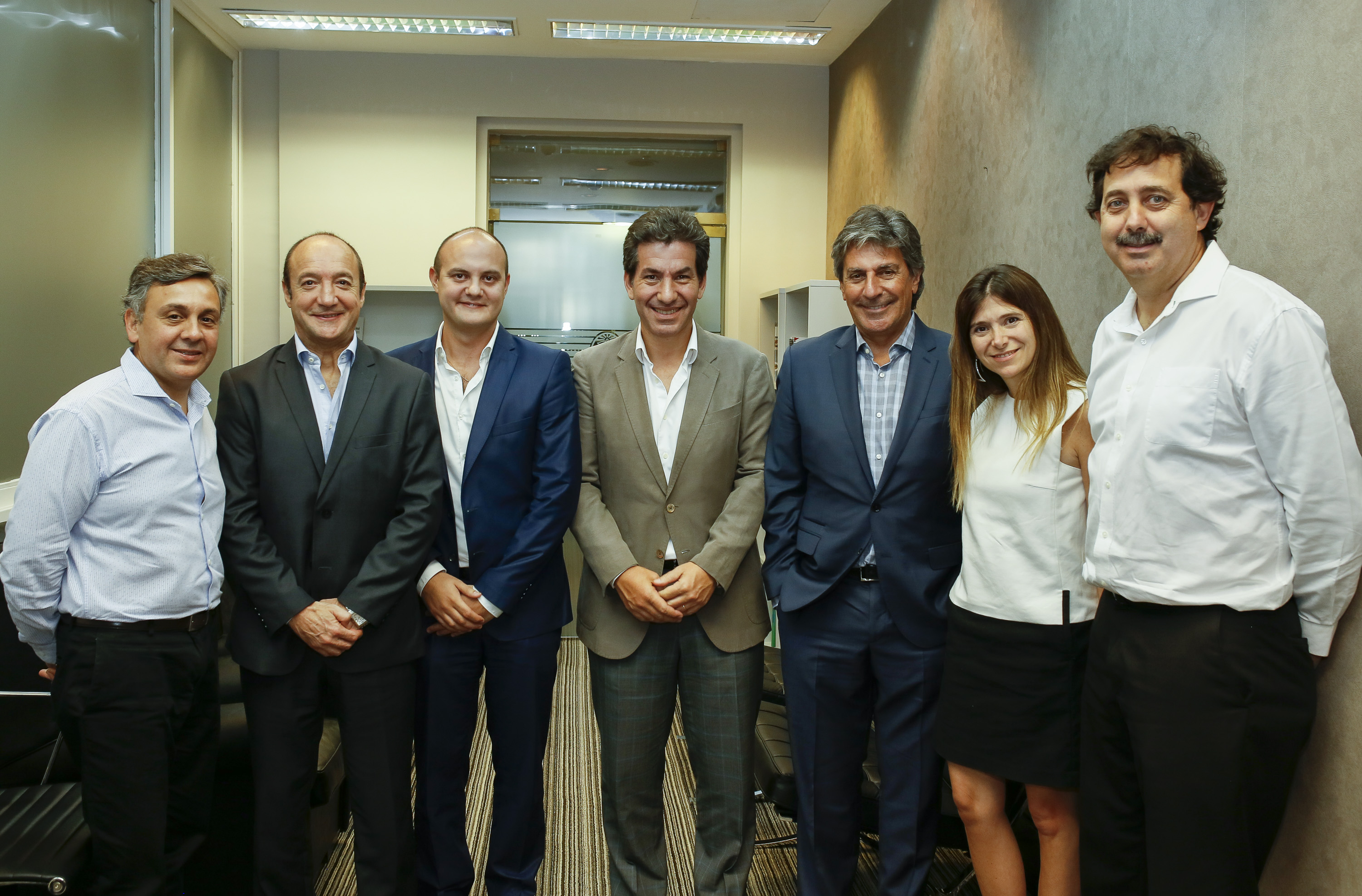 Más de mil oportunidades de empleo junto a la Cámara Argentina de Centros de Contacto