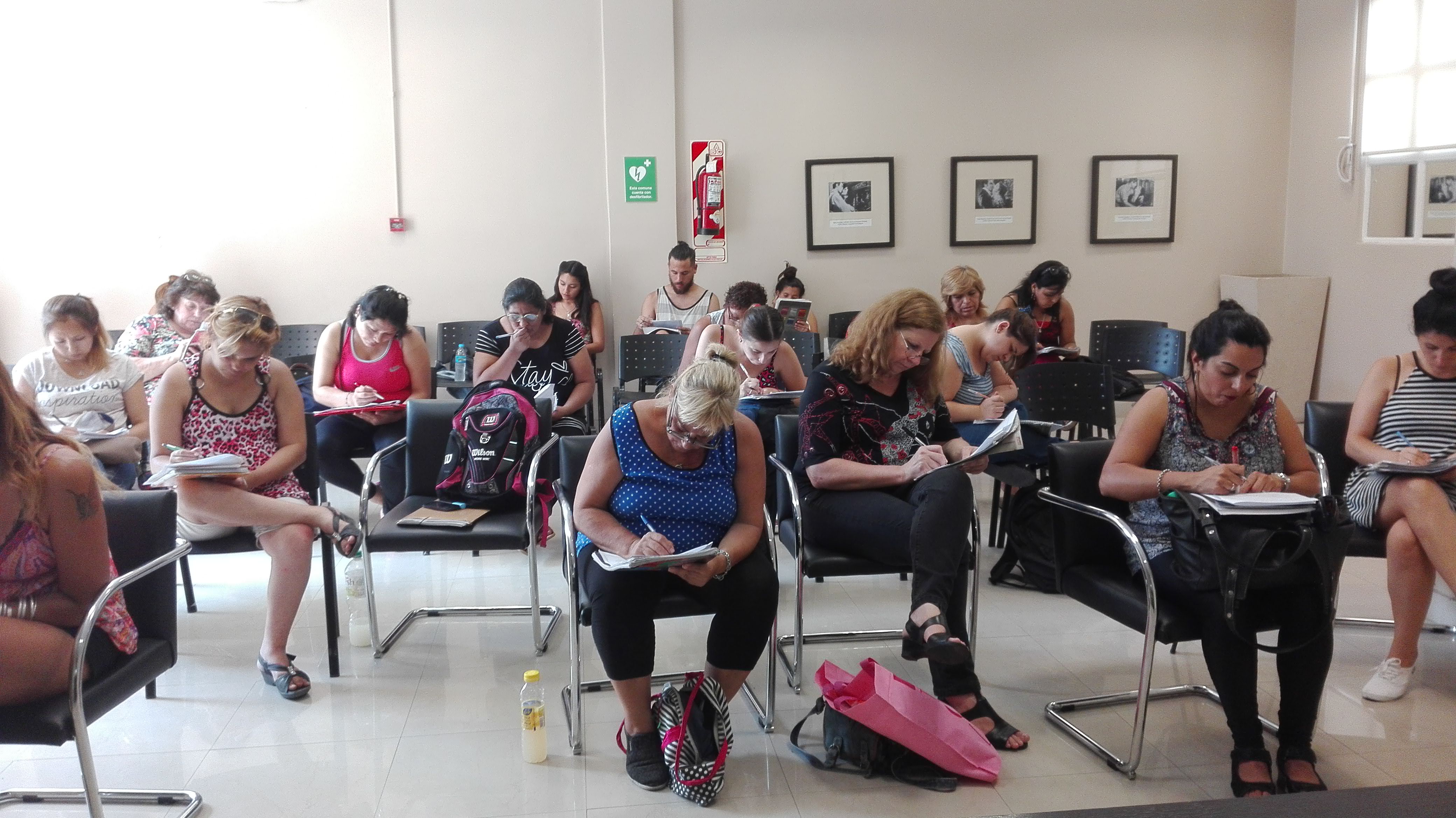 Asistentes Personales para la Vida Independiente de Personas con Discapacidad