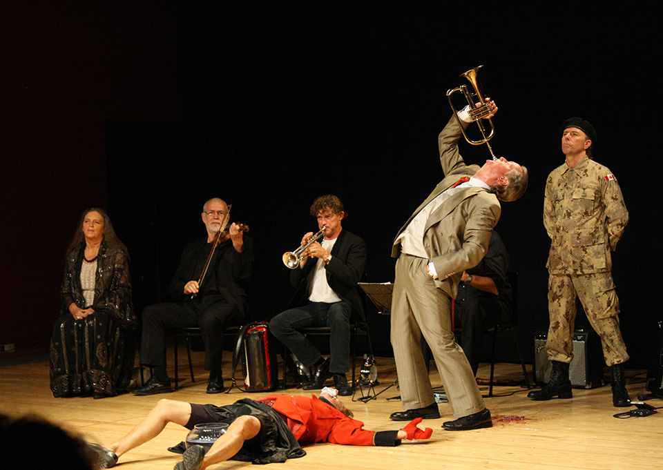 La prestigiosa compañía Odin Teatret y su fundador, en Buenos Aires