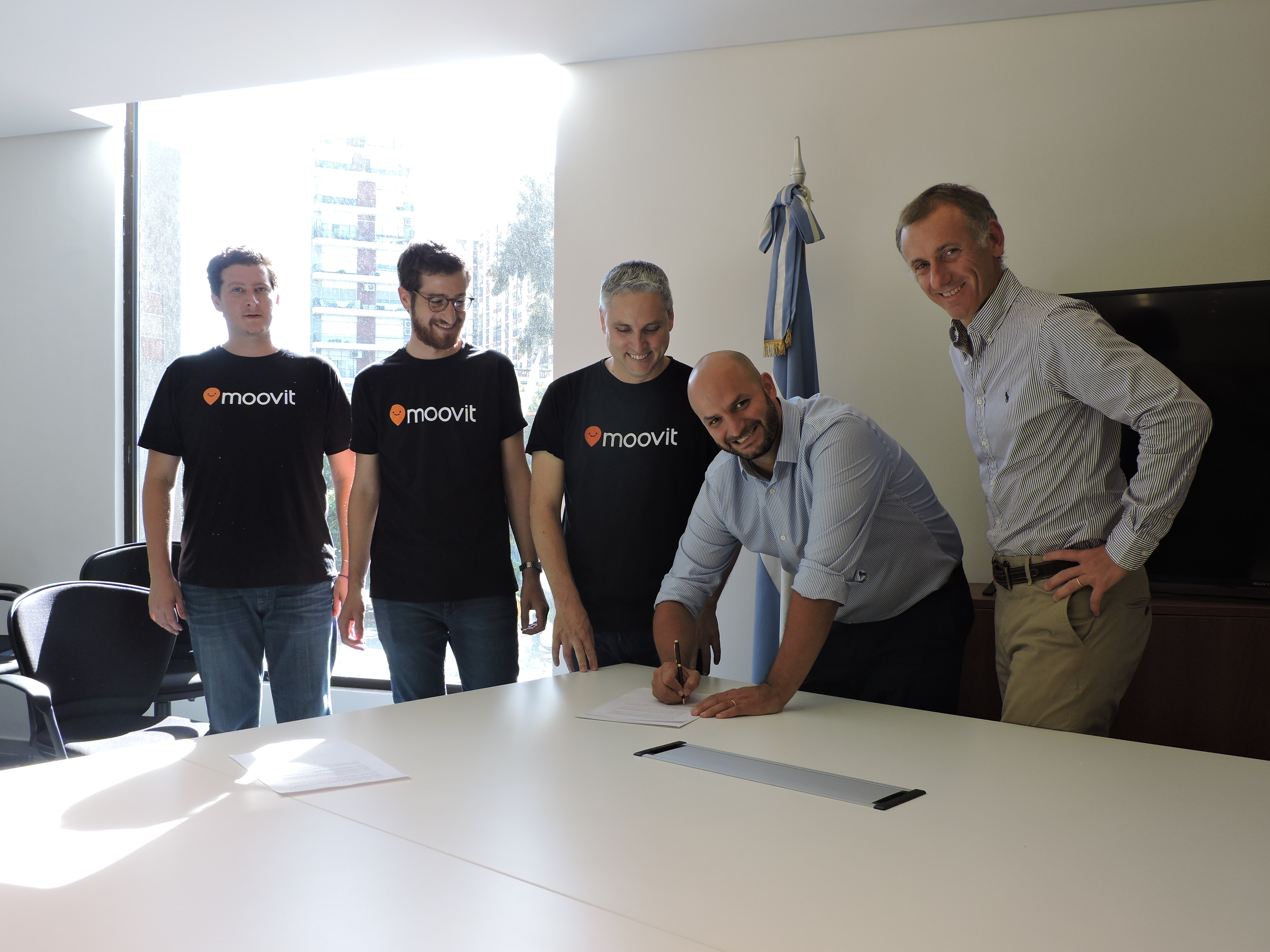 La Ciudad firma un acuerdo con Moovit