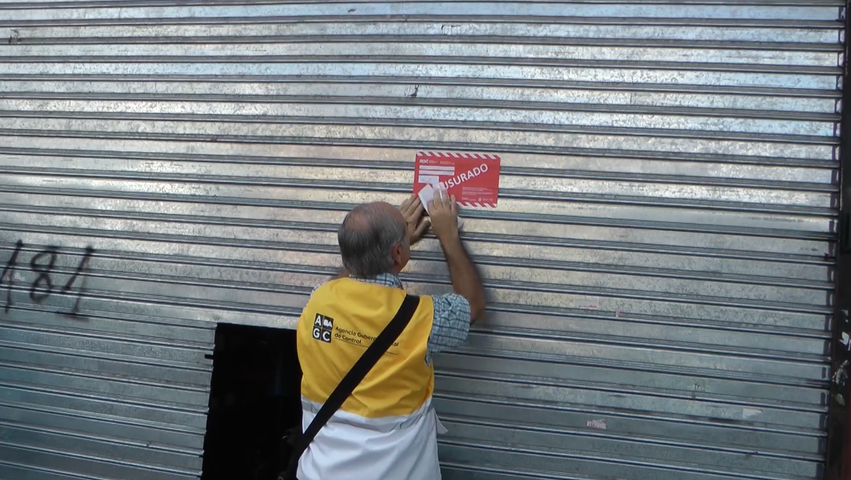 Clausura de locales clandestinos que vendían celulares robados