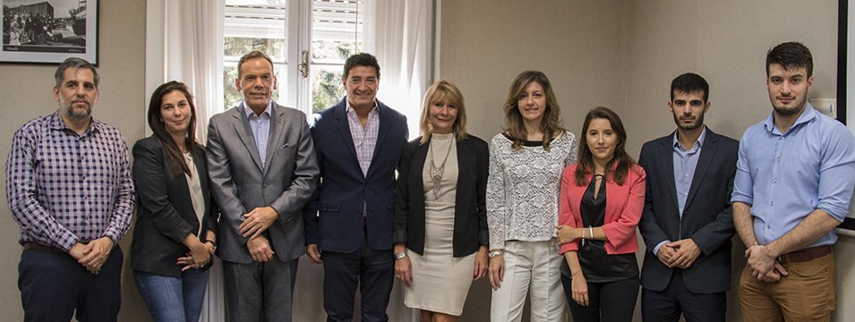 Firma de convenio con la Dirección Nacional de Migraciones
