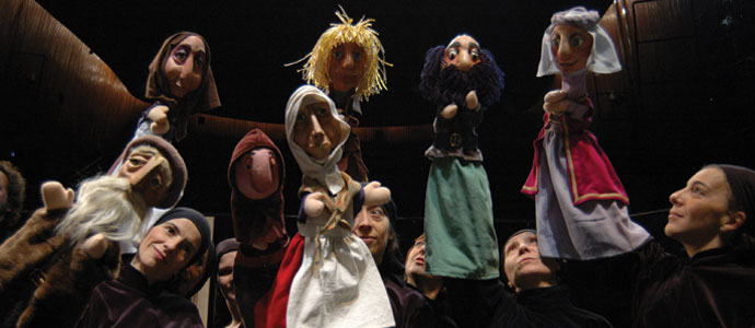 El festejo, a cargo del Grupo de Titiriteros y del Ballet Contemporáneo