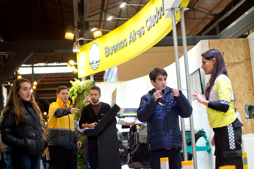 La Ciudad participa del Salón del Automóvil con un stand de Seguridad Vial