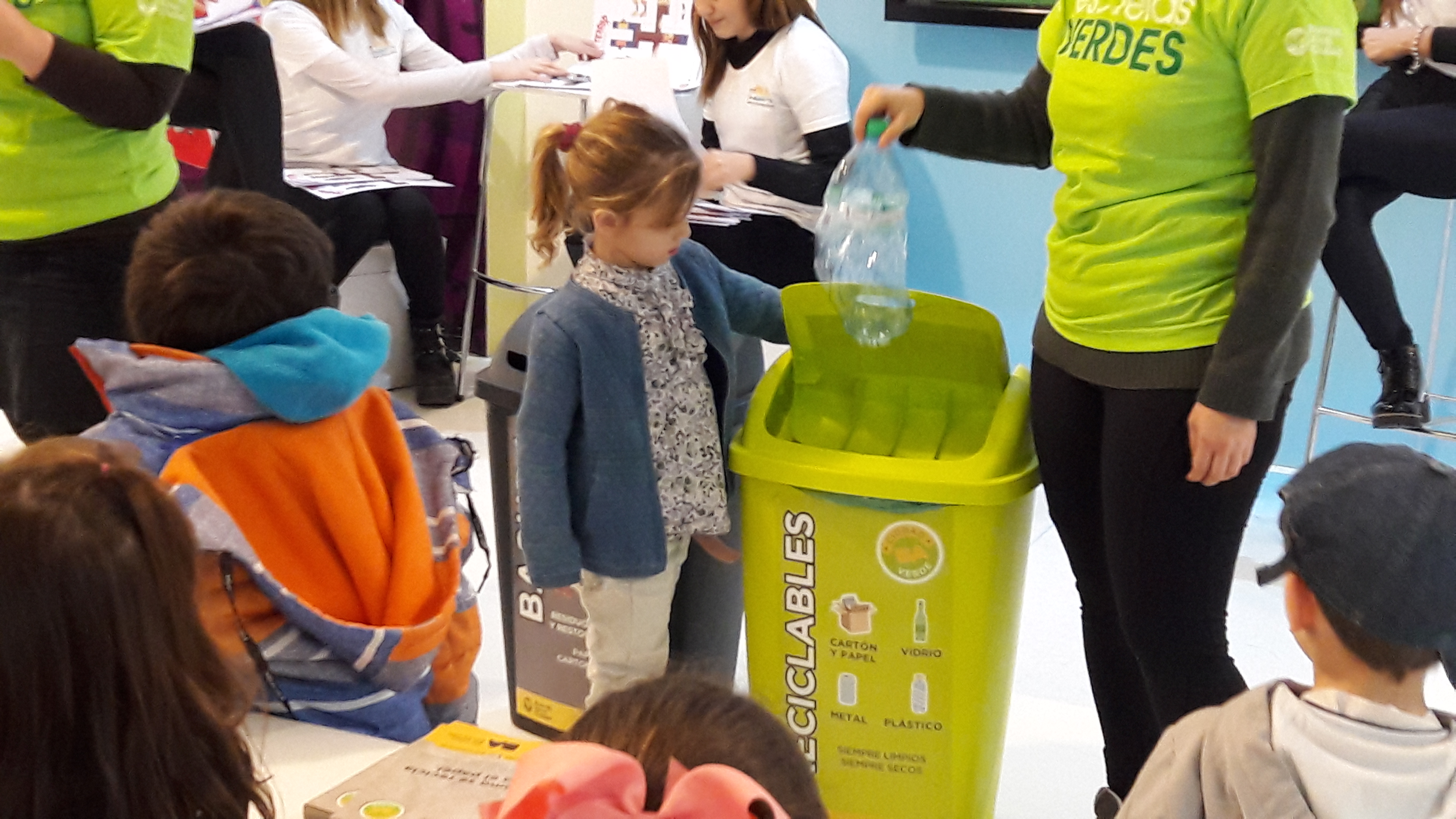 Agenda Ambiental de Escuelas Verdes en la Feria del Libro Infantil