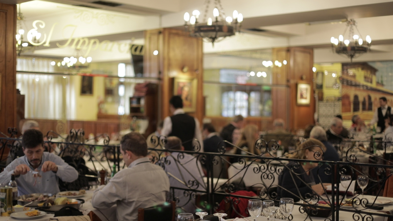 Los bodegones porteños compiten por la mejor milanesa