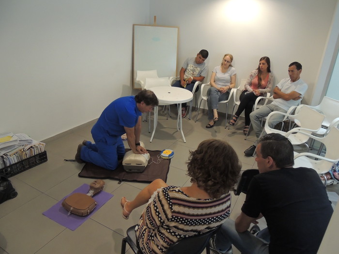 Las 22 sedes y subsedes comunales porteñas ahora cuentan con desfibriladores