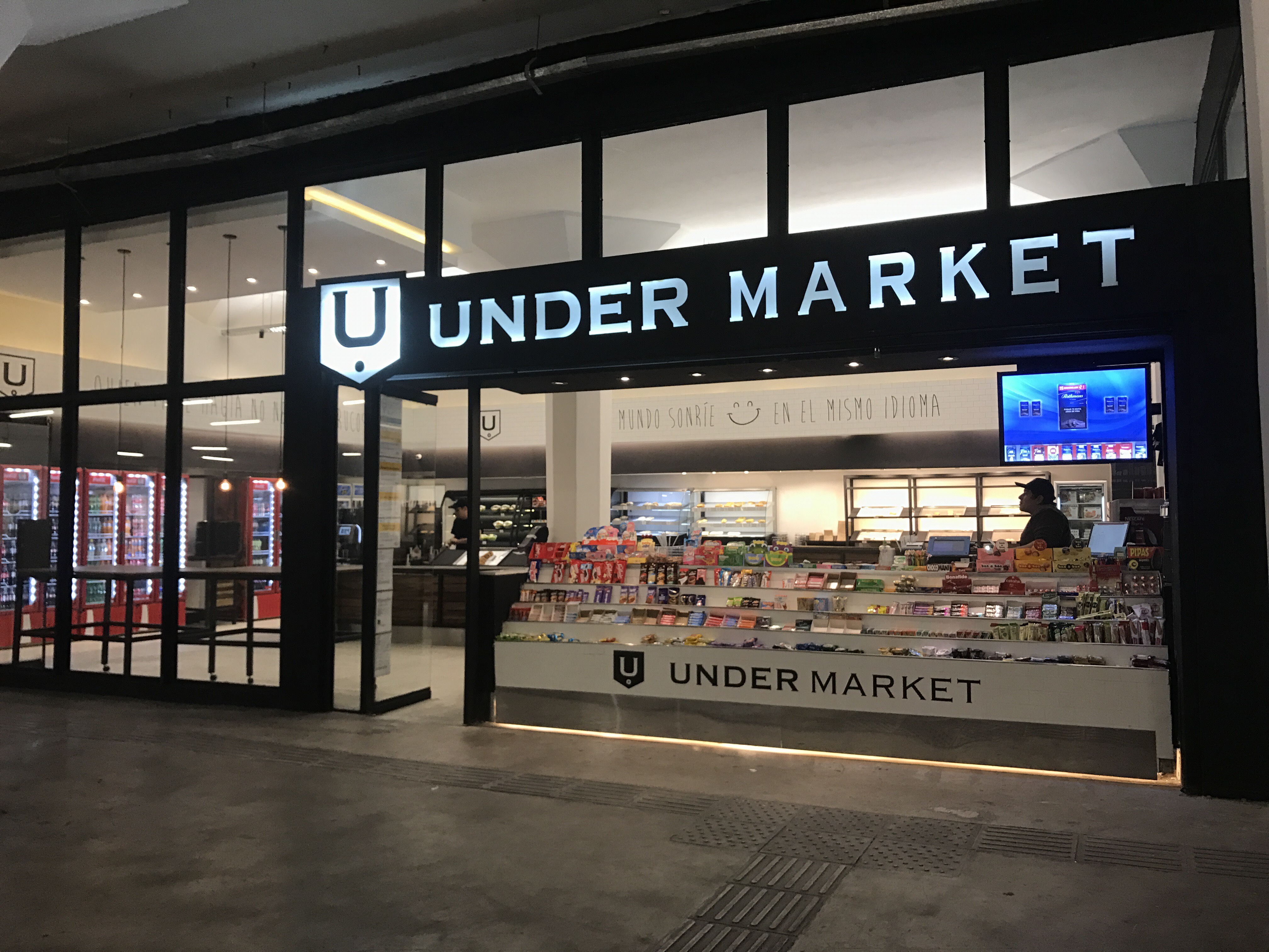 Se moderniza la Terminal de Combis Obelisco: cuenta con un "Under Market"