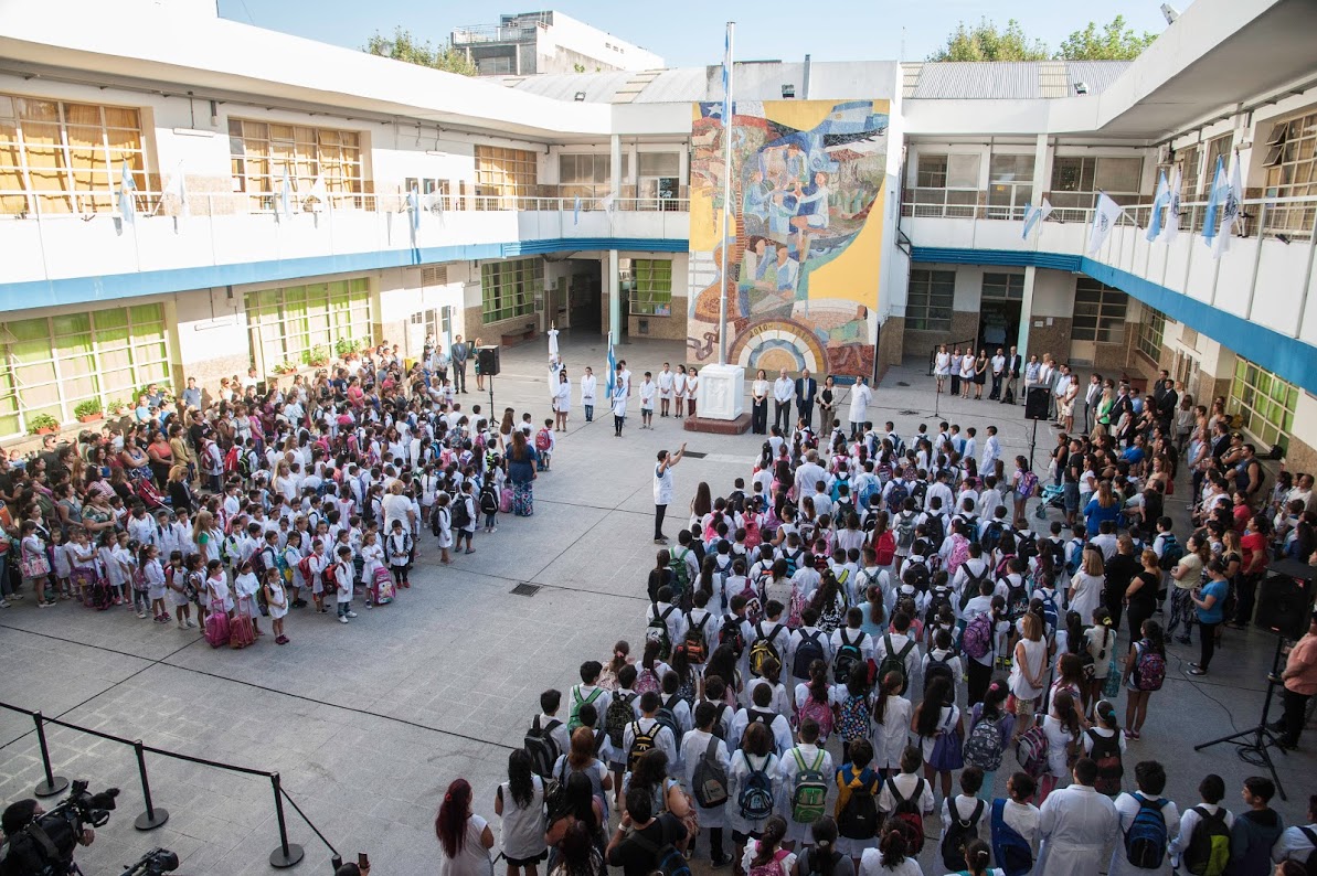 Operativo de limpieza en las escuelas luego de las elecciones